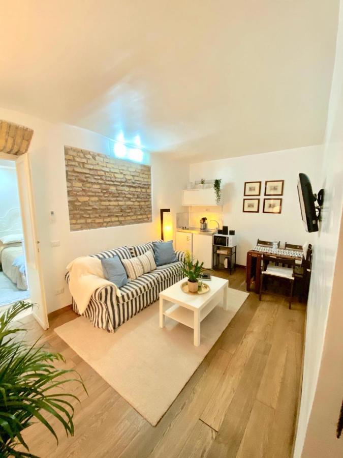Colosseo Magic House Appartement Rome Buitenkant foto